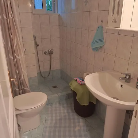 Stefkas Apartment1 *