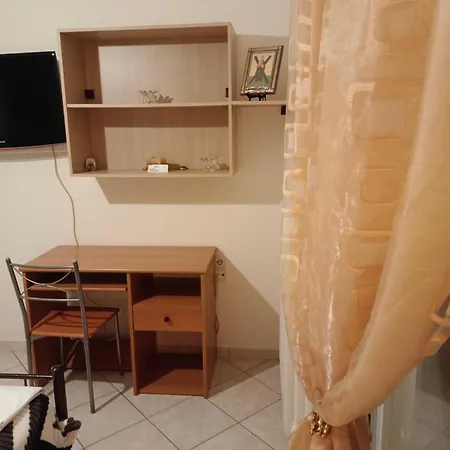 Stefkas Apartment1 *