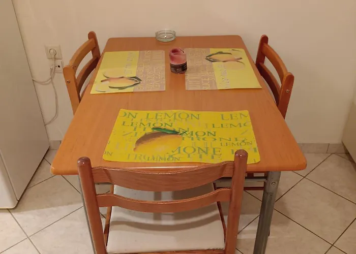 Stefkas Apartment1 Апартаменты Патра