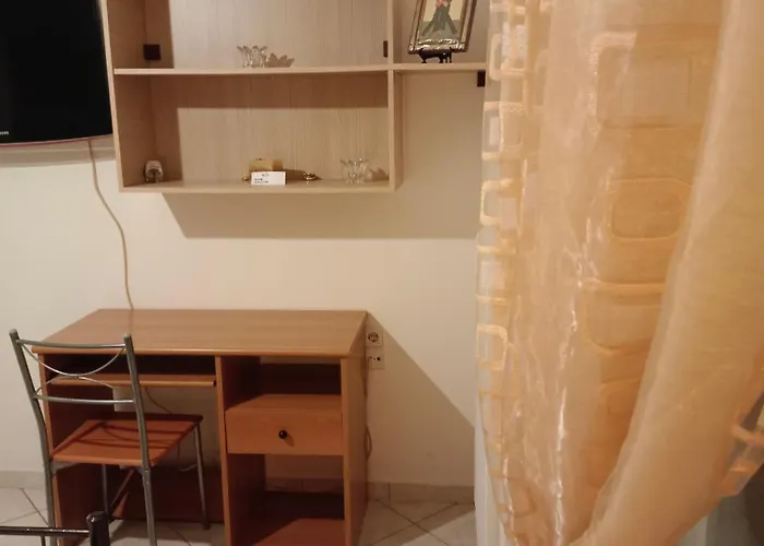 Stefkas Apartment1 *